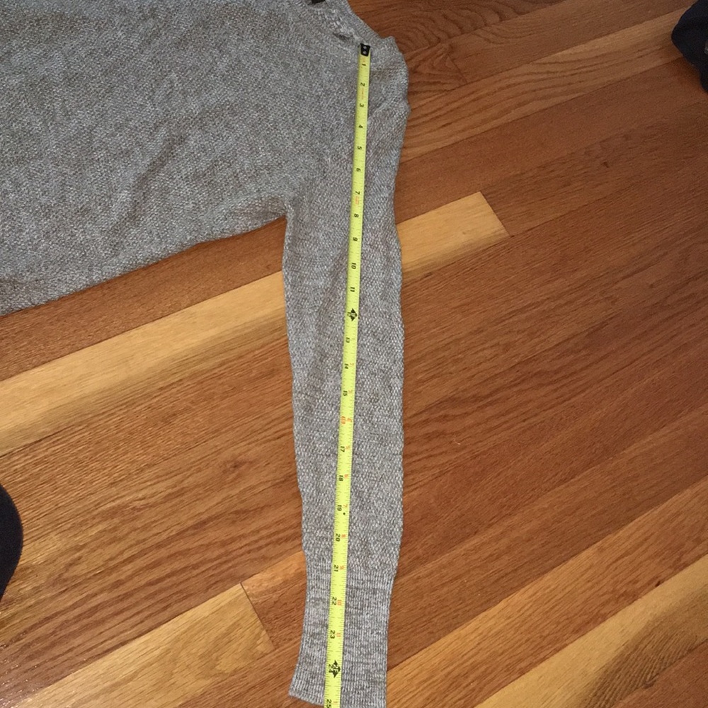 Sweater - Picture 4 of 7